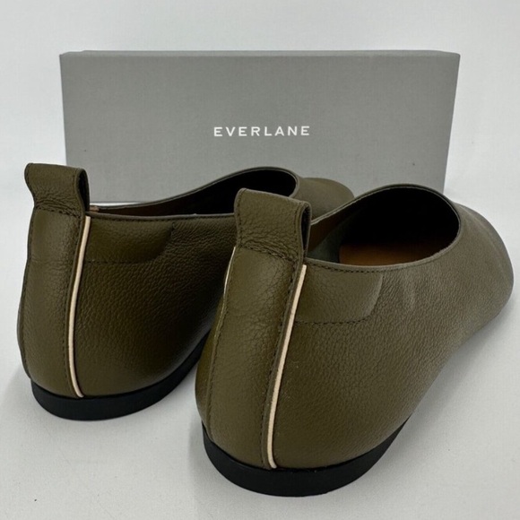 Everlane The Italian Leather Day Glove Flats in Birch Green sz 8 Women's Career - Picture 2 of 4